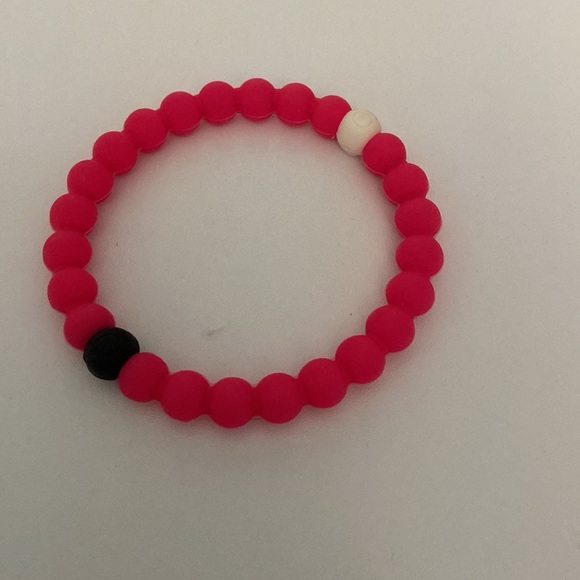 four lokai bracelets - Picture 4 of 5